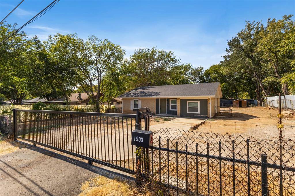1903 Beauford Road, Dallas, TX 75253