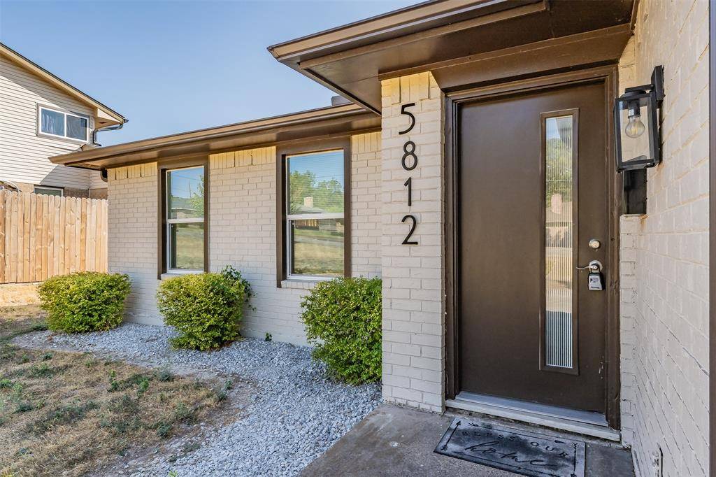 5812 Regatta Circle, Dallas, TX 75232