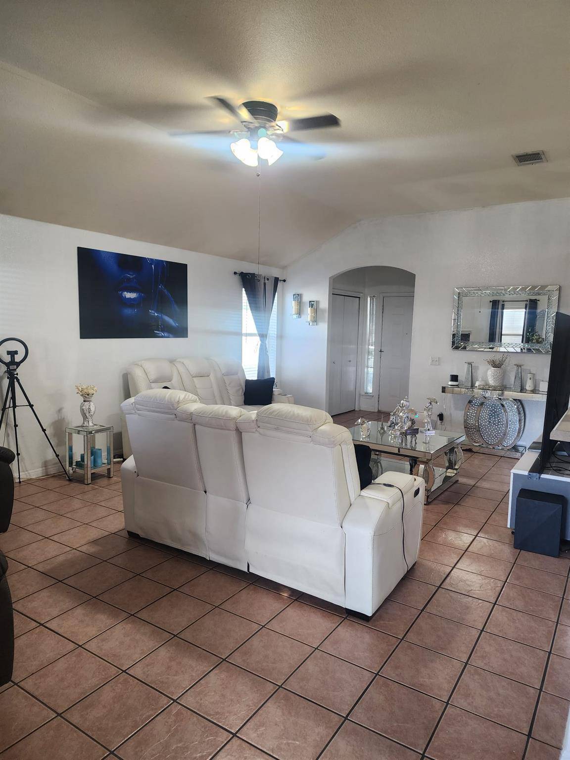 313 ESTATE DR, Hutto, TX 78634