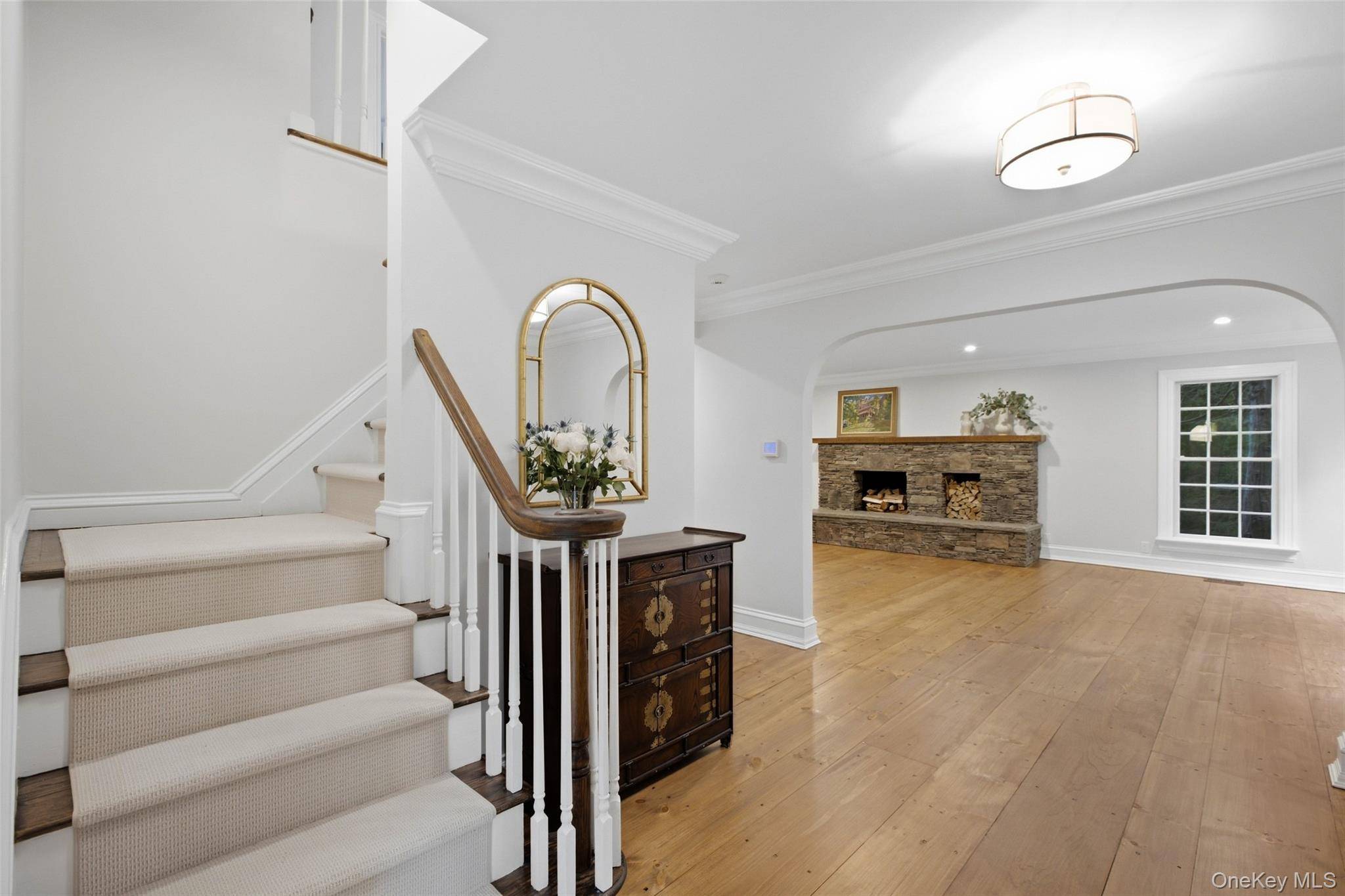 1 Evans LN, Old Field, NY 11733