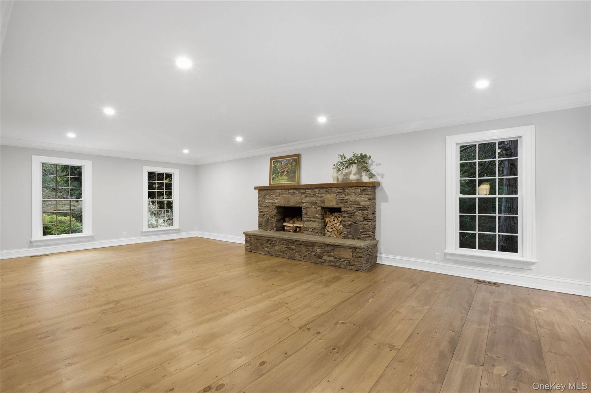 1 Evans LN, Old Field, NY 11733