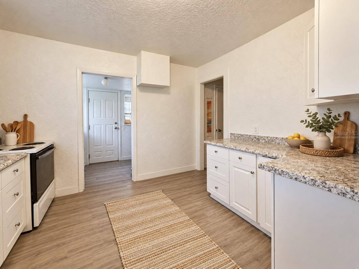 905 NICHOLSON ST, Clearwater, FL 33755