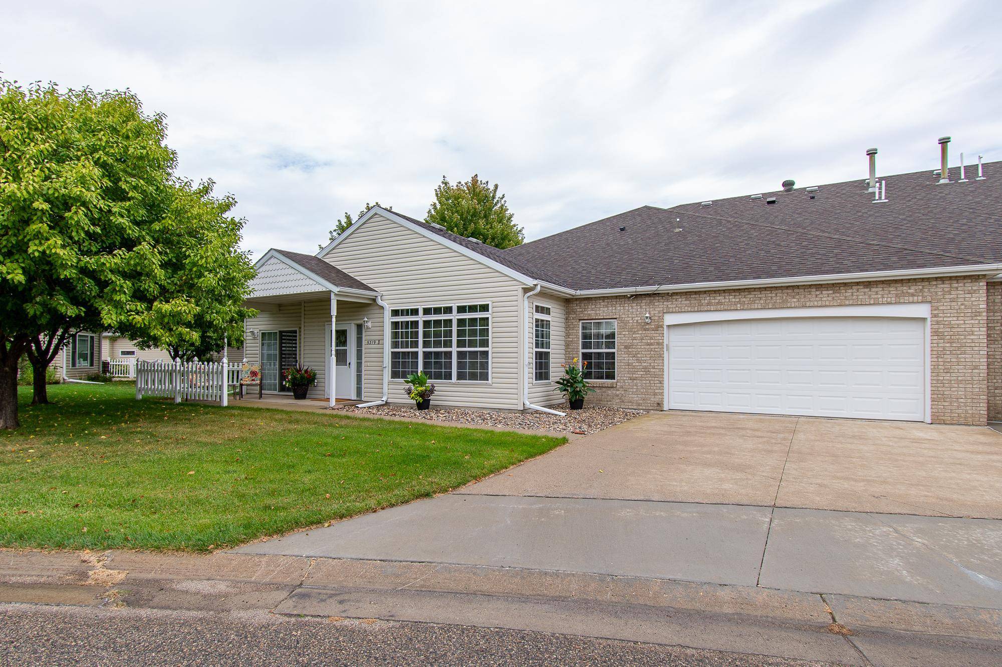5319 University DR S #B, Fargo, ND 58104