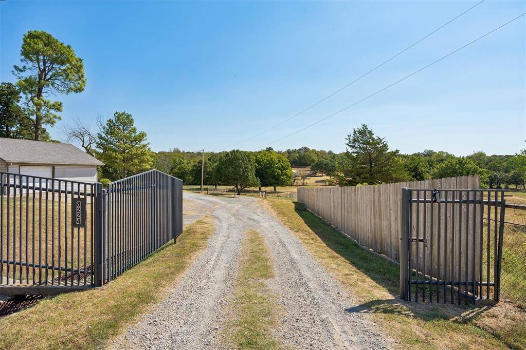 8224 Kasbaum LN, Oklahoma City, OK 73150