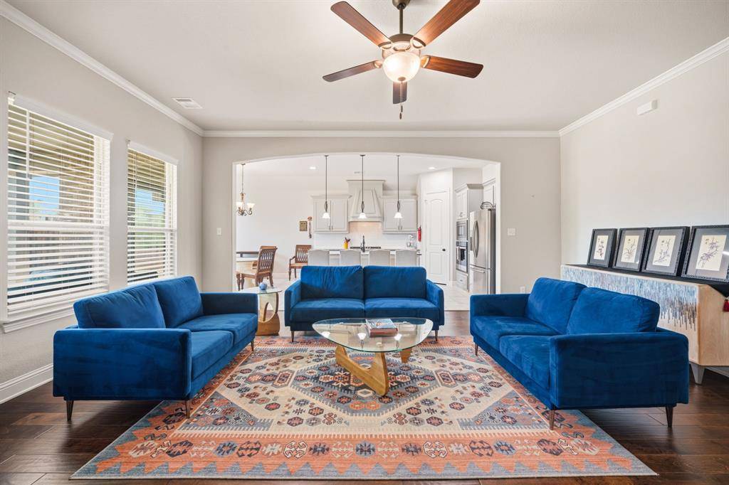 134 Water Garden Drive, Waxahachie, TX 75165