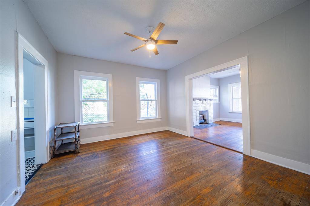909 Sunset Avenue, Dallas, TX 75208