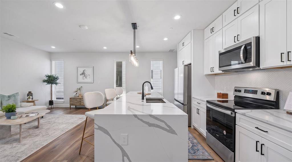 5633 Live Oak #102, Dallas, TX 75206
