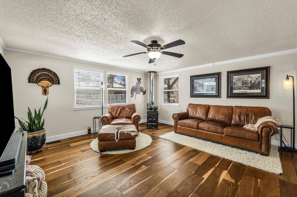 9340 Apache Trail, Rio Vista, TX 76093