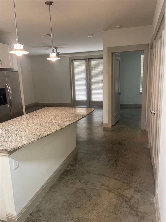 908 N Bishop Avenue #2-104, Dallas, TX 75208