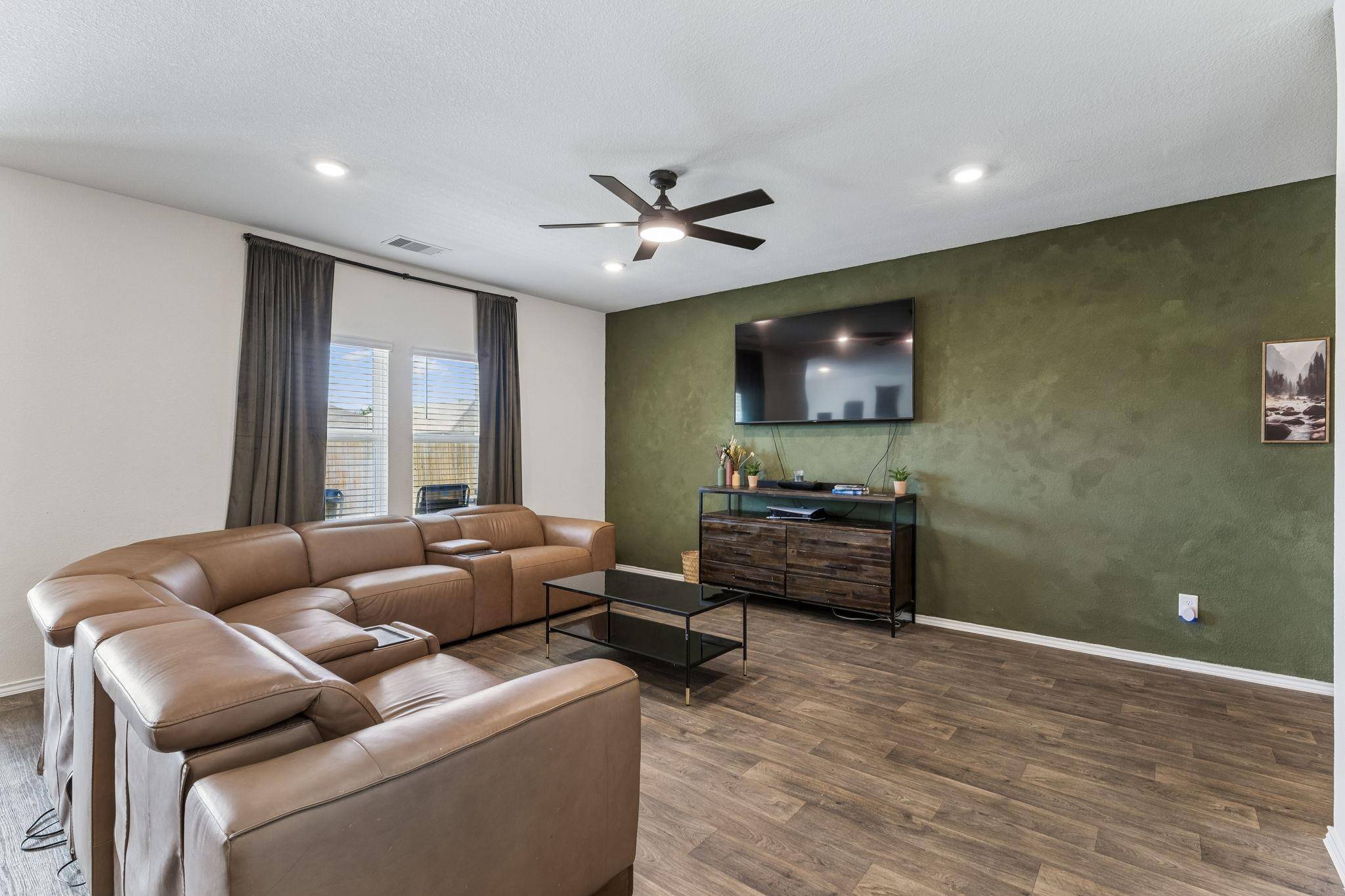 343 Sickle LOOP, Kyle, TX 78640