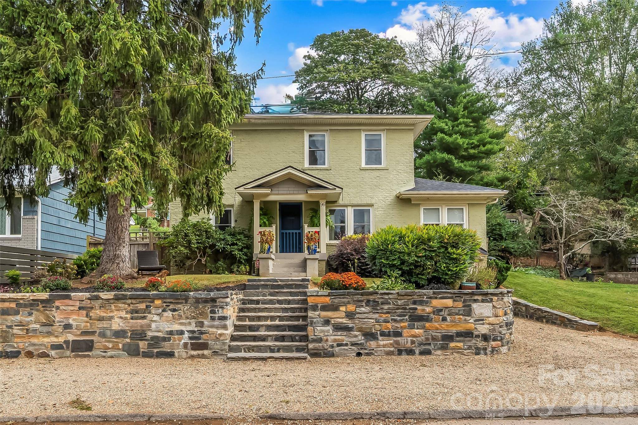 96 Longview RD, Asheville, NC 28806