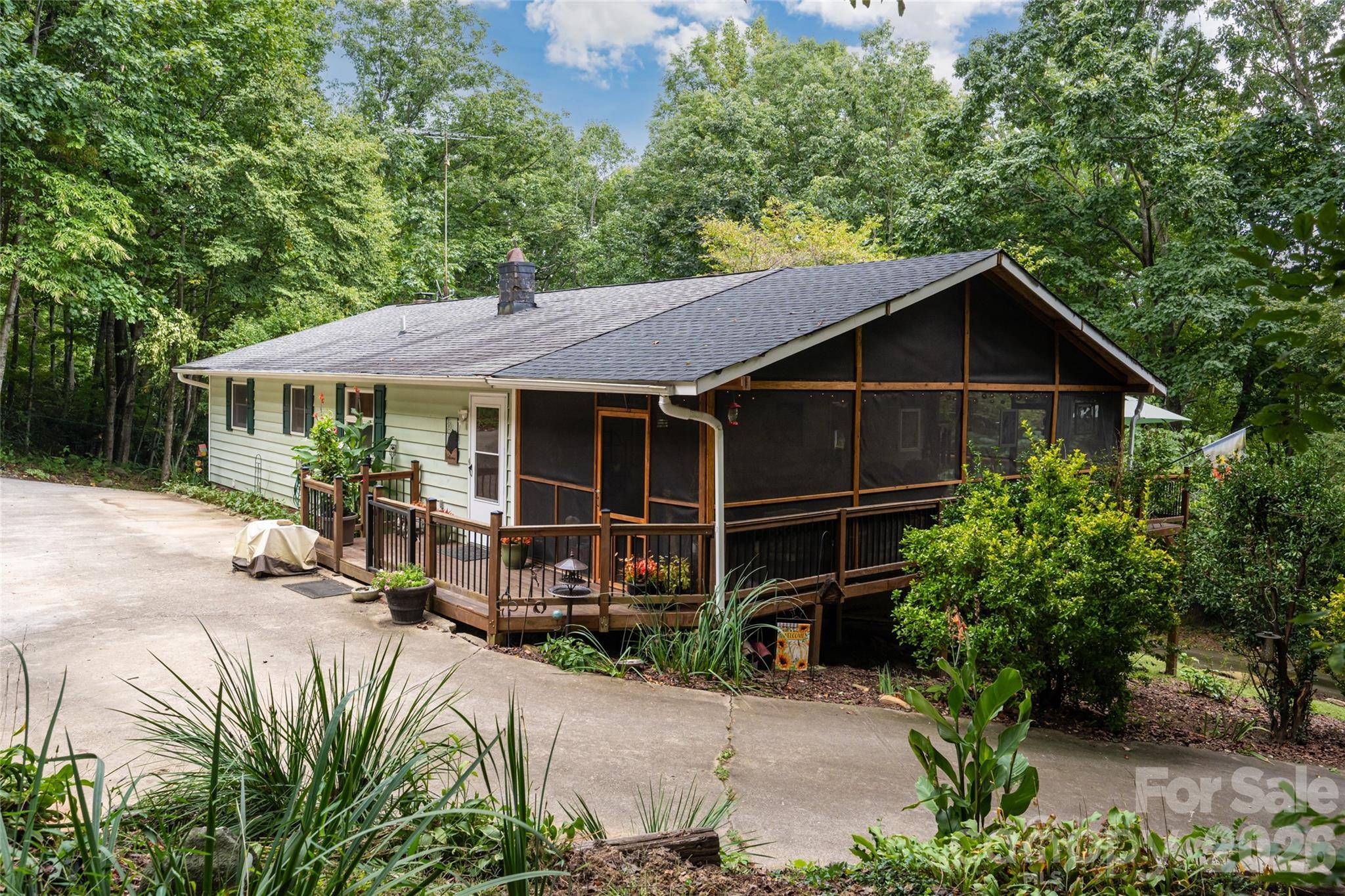 101 Guffey Mountain RD, Fairview, NC 28730
