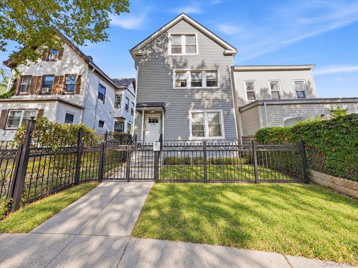 445 S 8th AVE, Mount Vernon, NY 10550