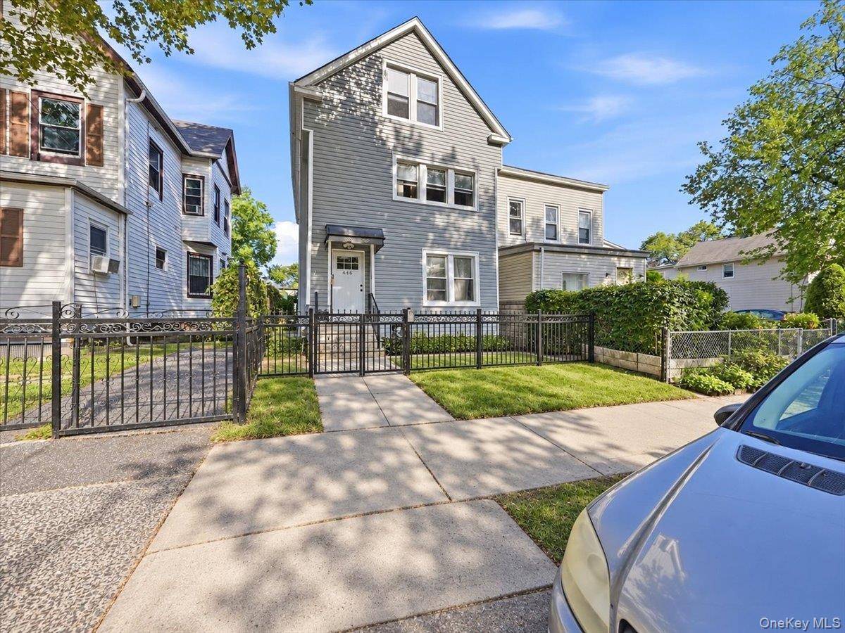 445 S 8th AVE, Mount Vernon, NY 10550