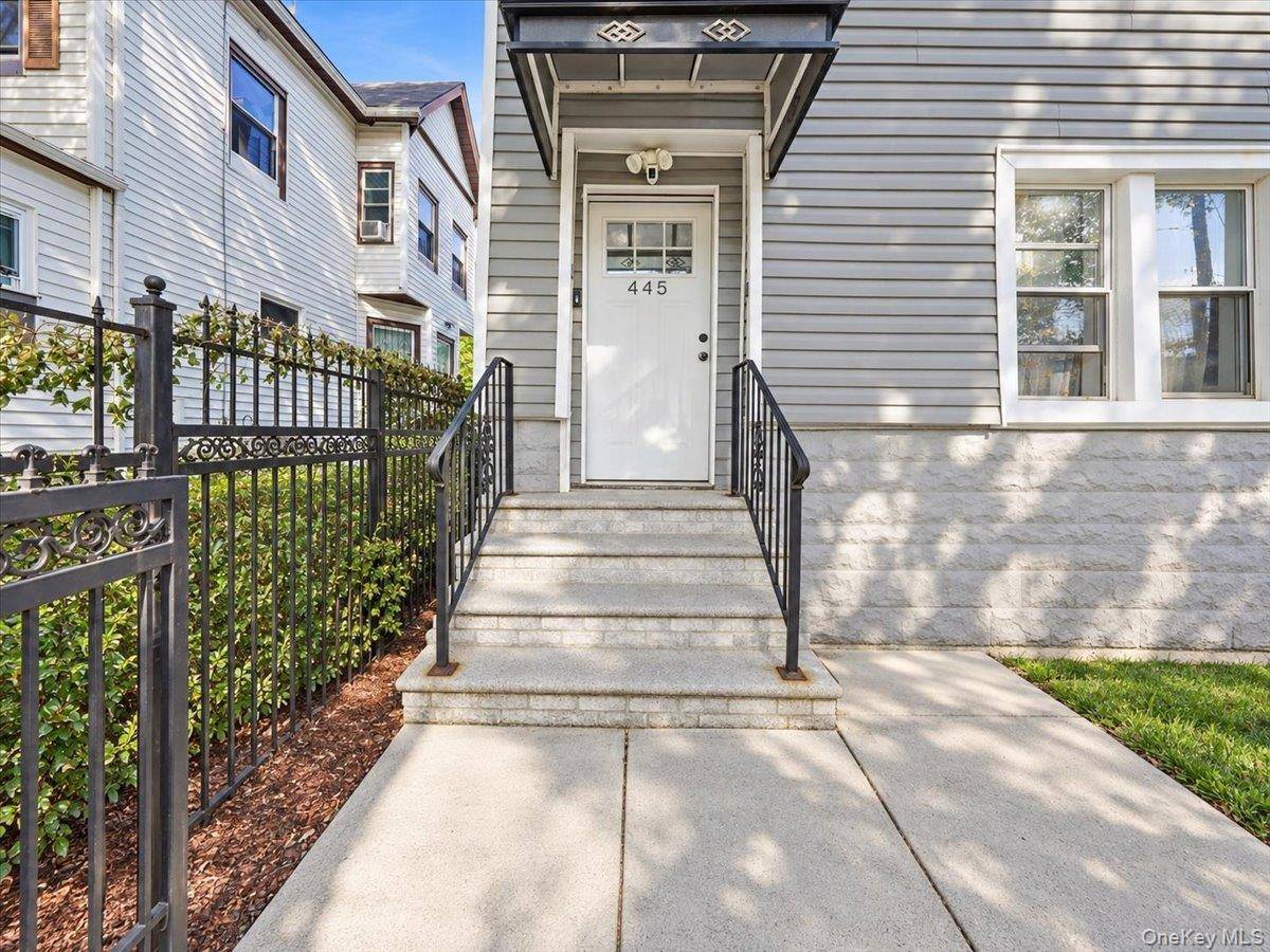 445 S 8th AVE, Mount Vernon, NY 10550