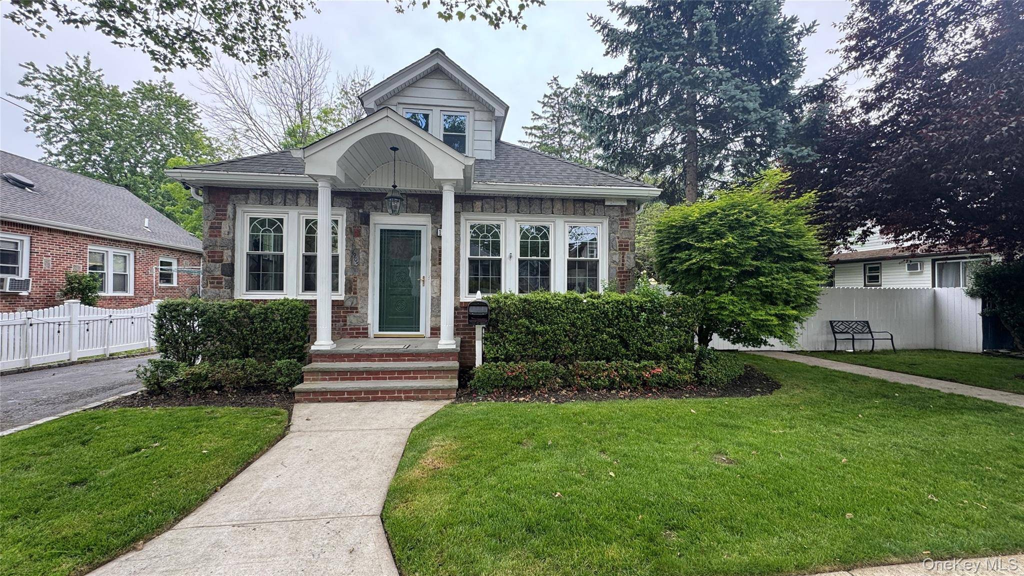1905 Bryant PL, Baldwin, NY 11510