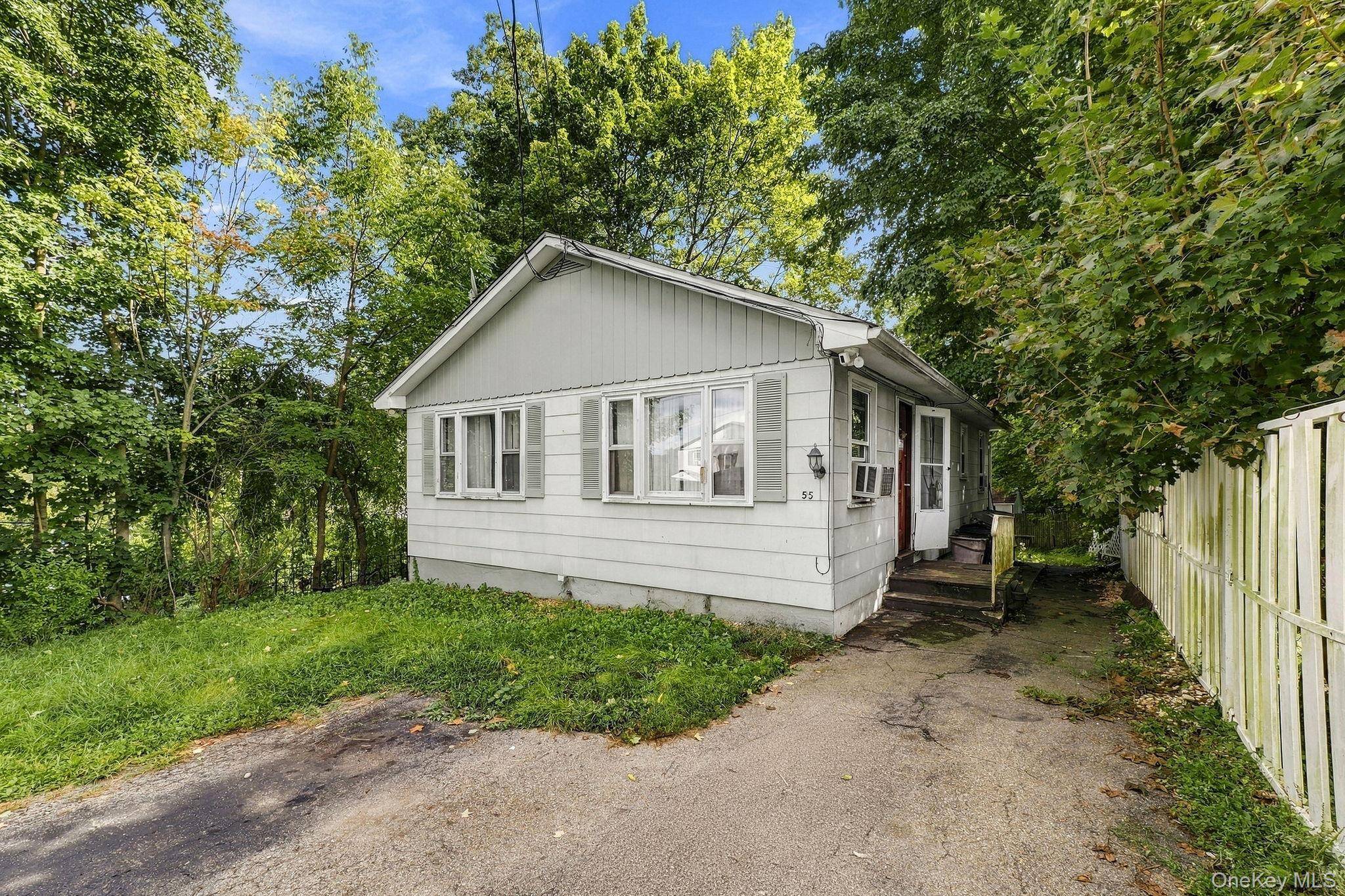 55 Morrissey DR, Lake Peekskill, NY 10537