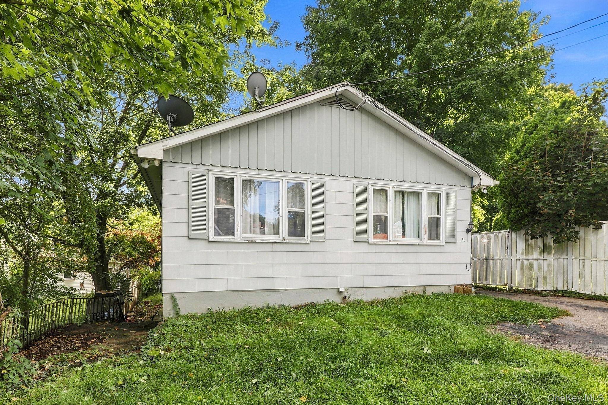 55 Morrissey DR, Lake Peekskill, NY 10537