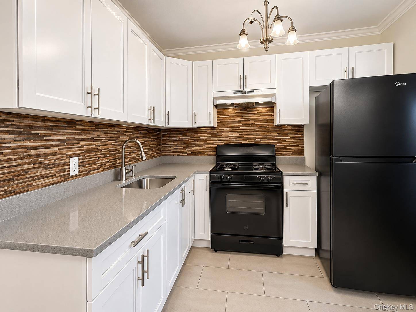 14035 183rd ST, Springfield Gardens, NY 11413
