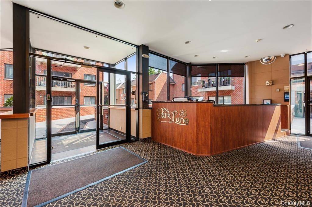 99 S Park AVE #112, Rockville Centre, NY 11570