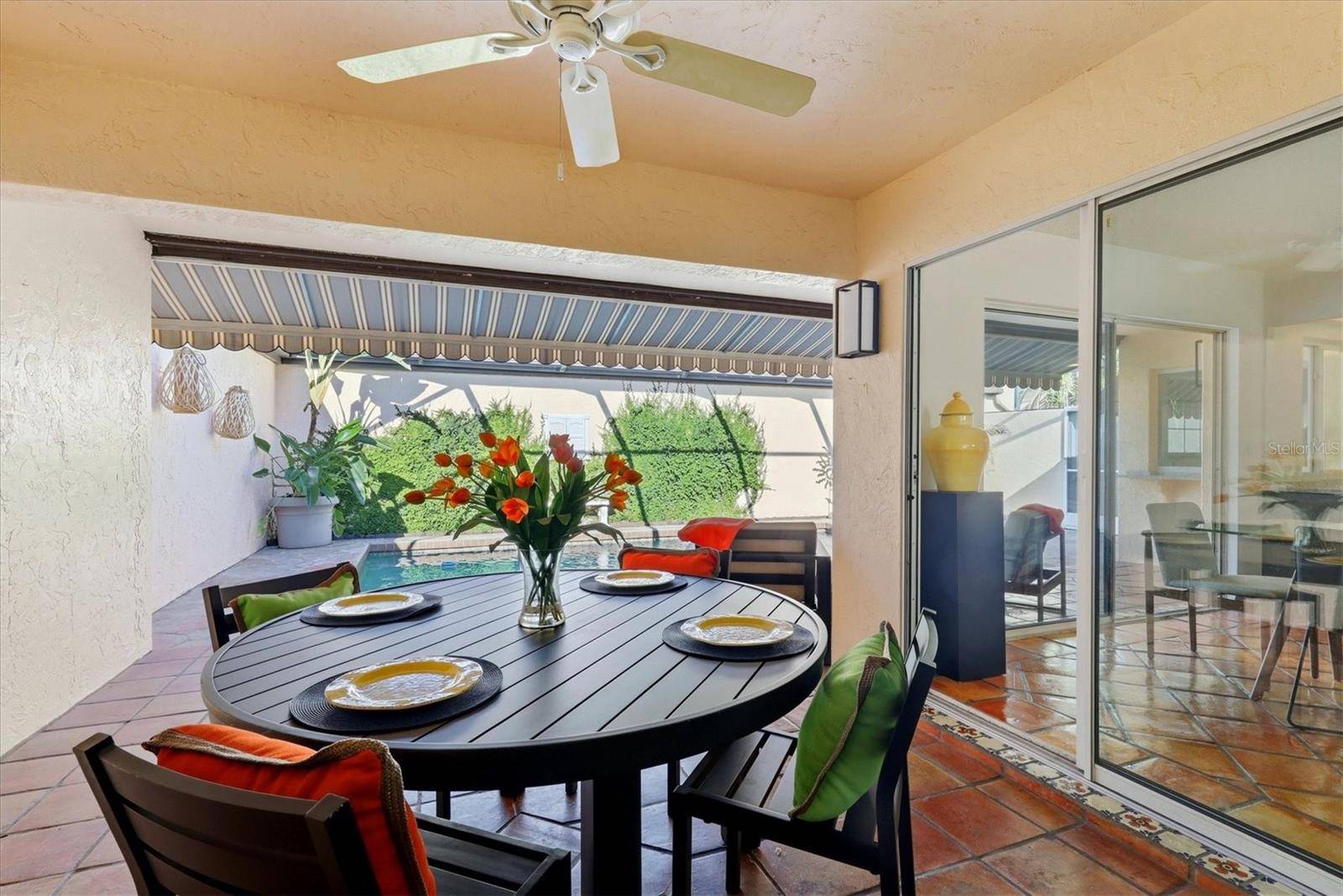 3634 GLEN OAKS MANOR DR, Sarasota, FL 34232