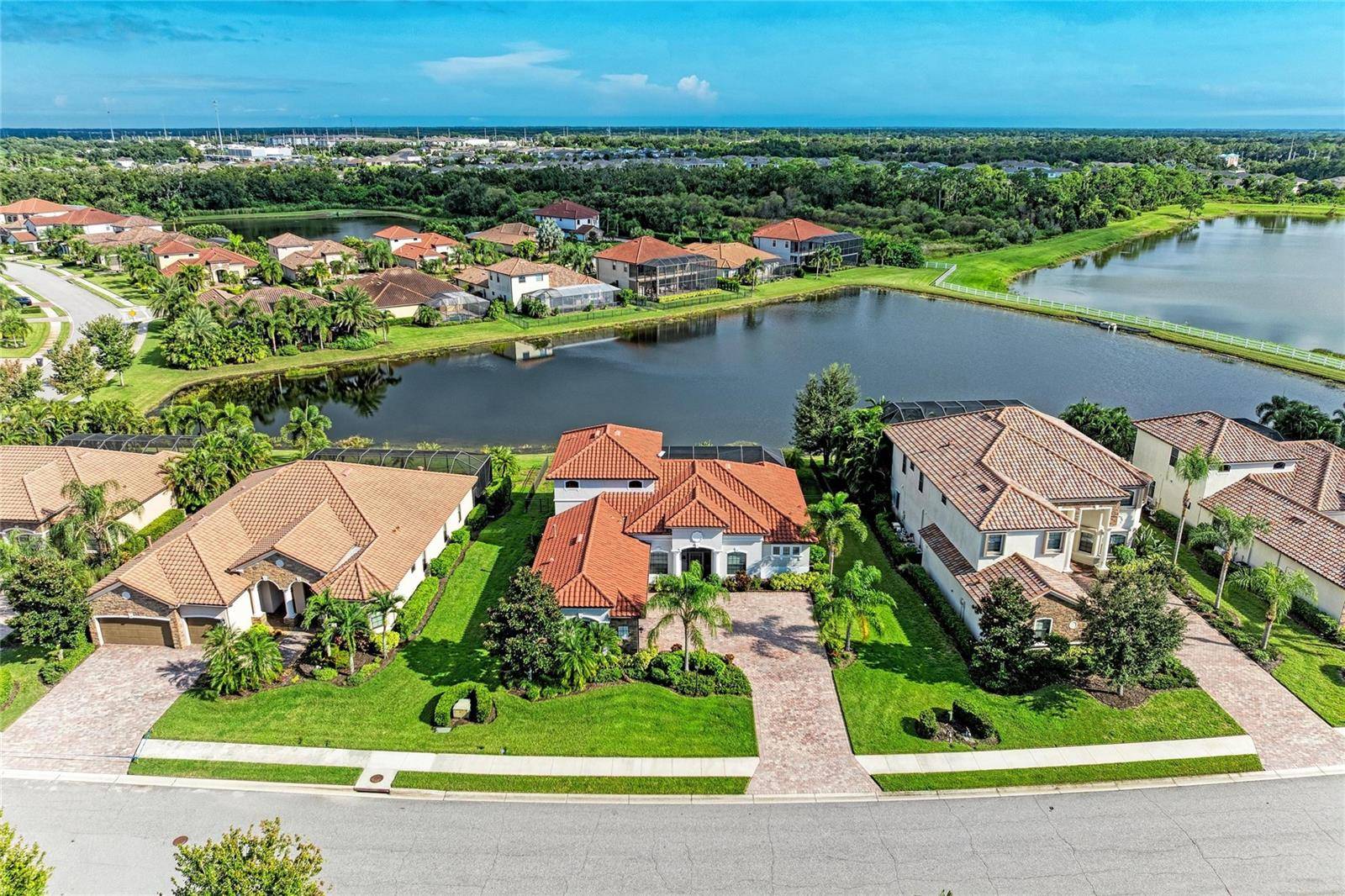 5672 CLOVERLEAF RUN, Lakewood Ranch, FL 34211