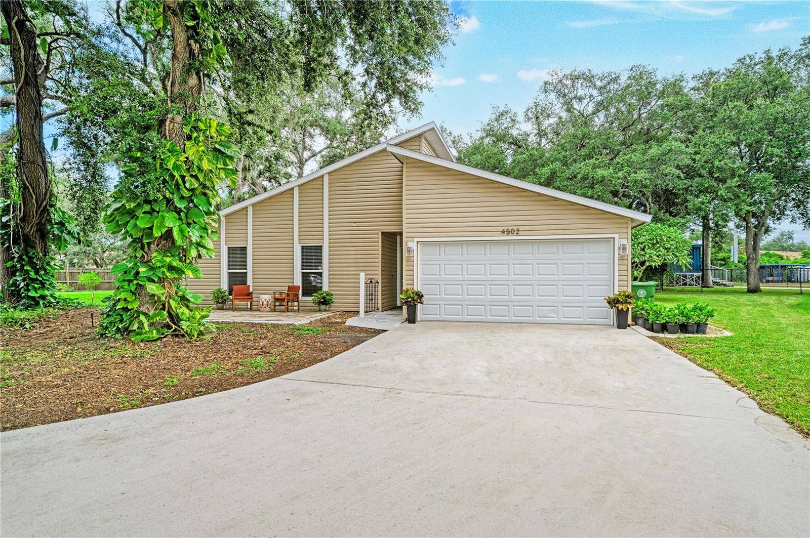 4502 33RD AVE W, Bradenton, FL 34209