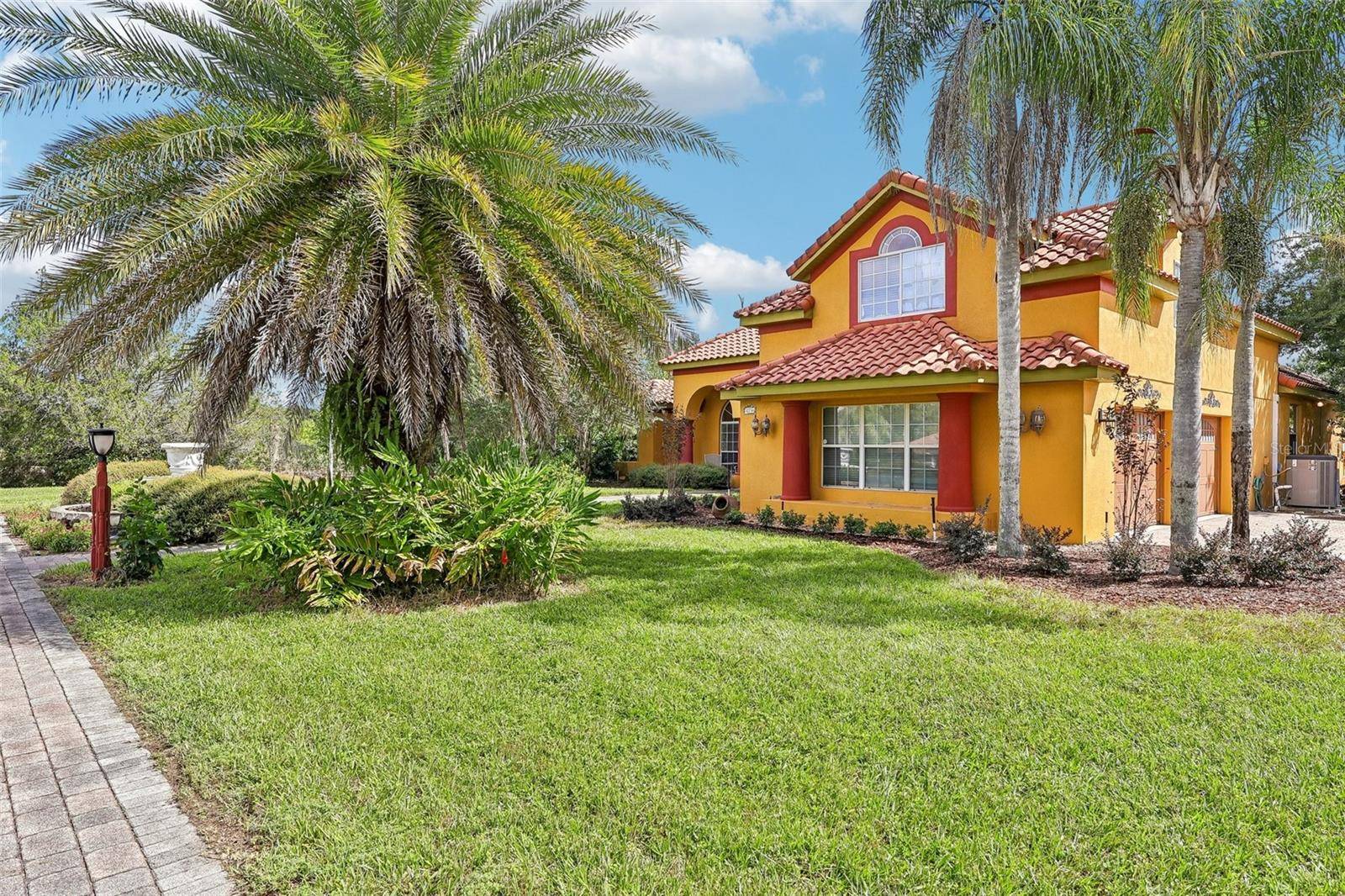 32736 WOLFS TRL, Sorrento, FL 32776