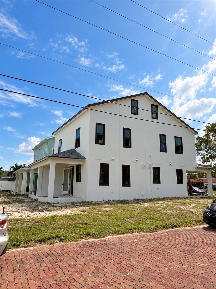 6183 1ST AVE N, St Petersburg, FL 33710