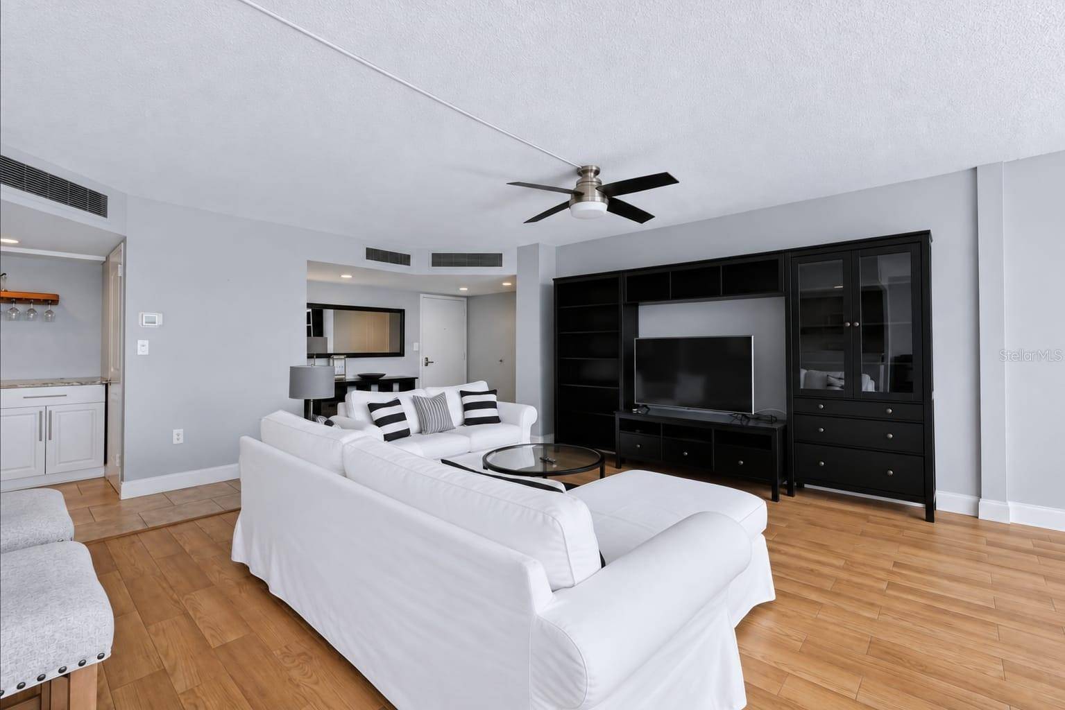 644 ISLAND WAY #406, Clearwater, FL 33767