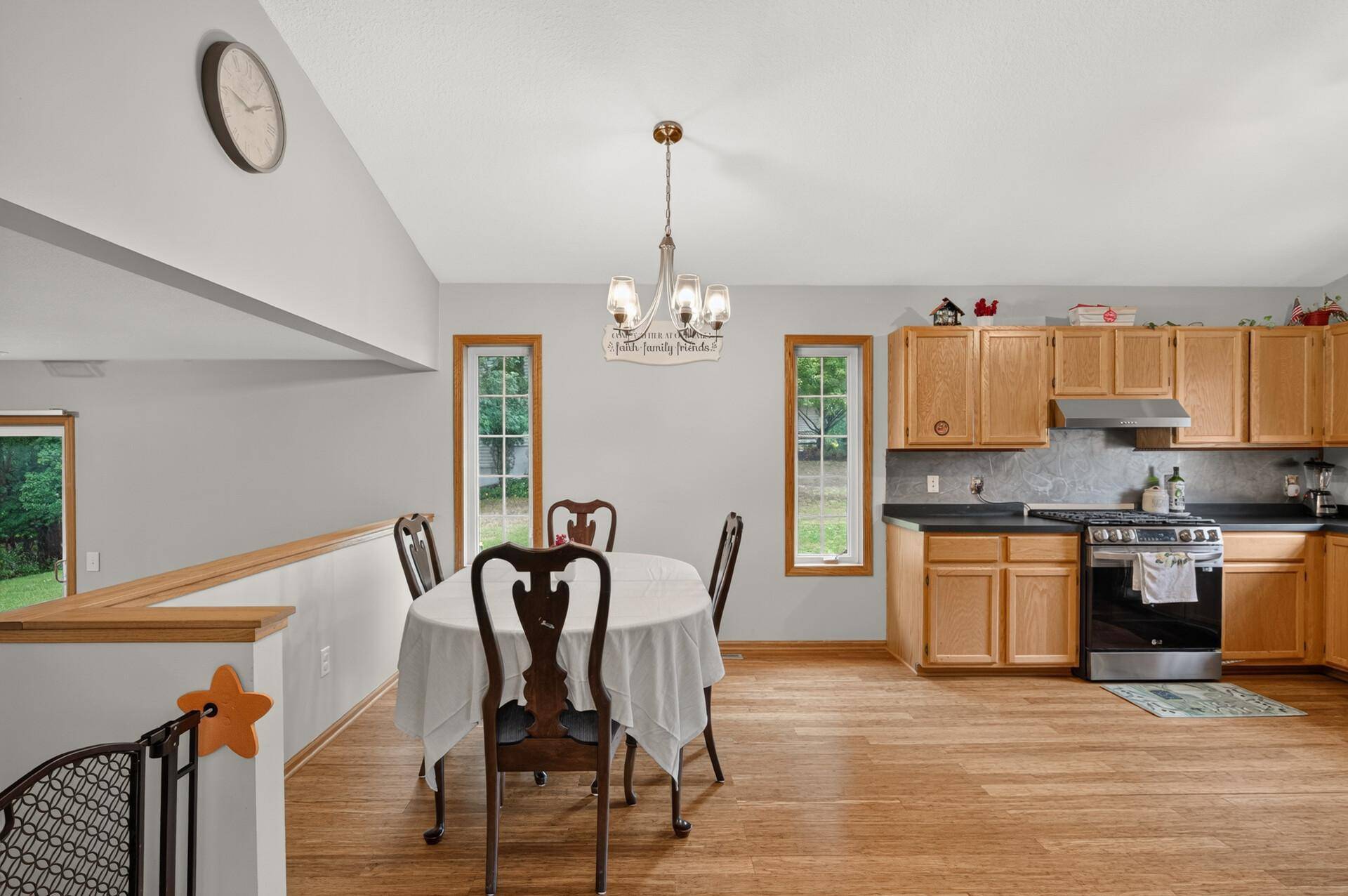 4410 S River RUN, Savage, MN 55378