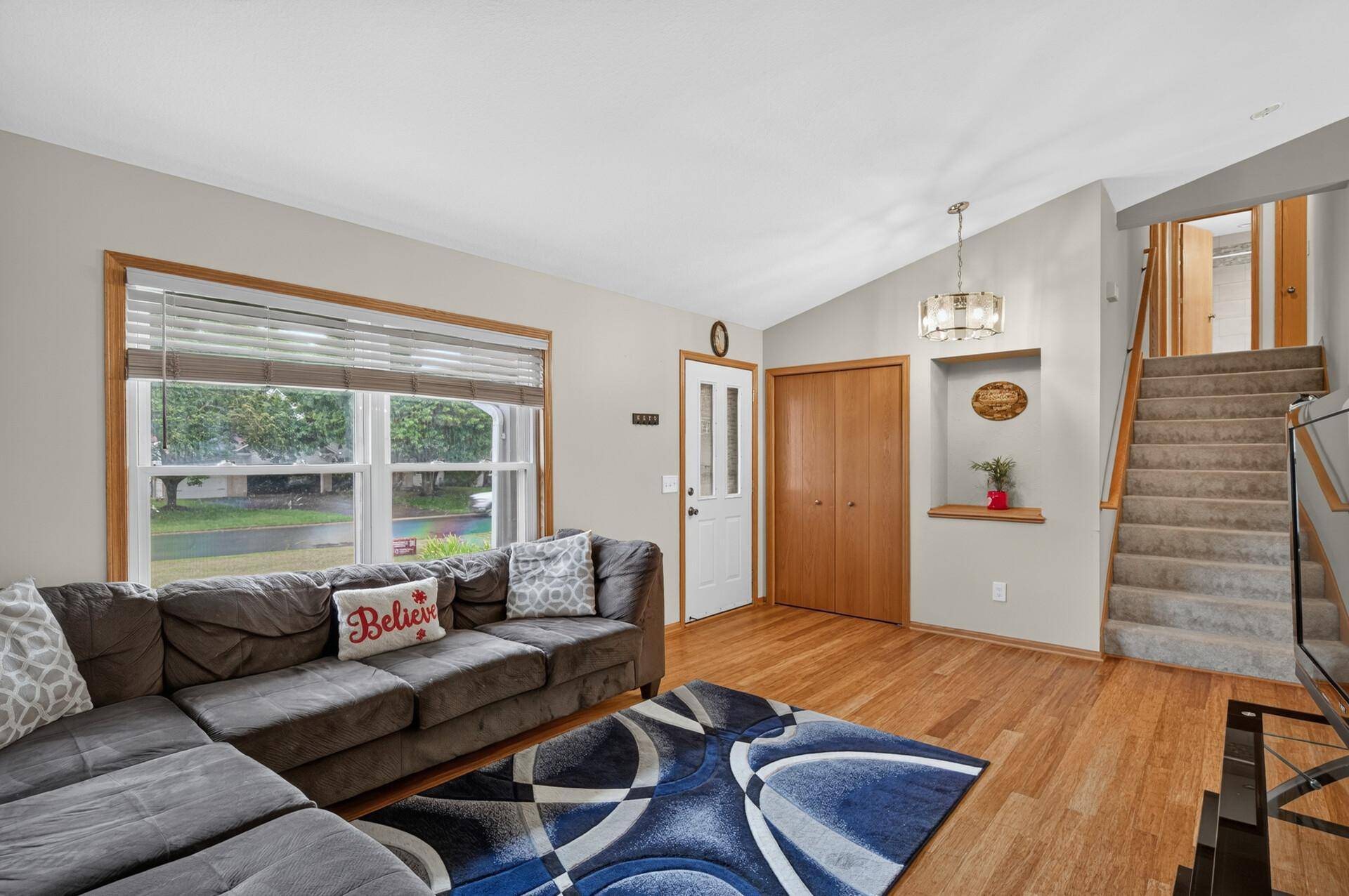 4410 S River RUN, Savage, MN 55378