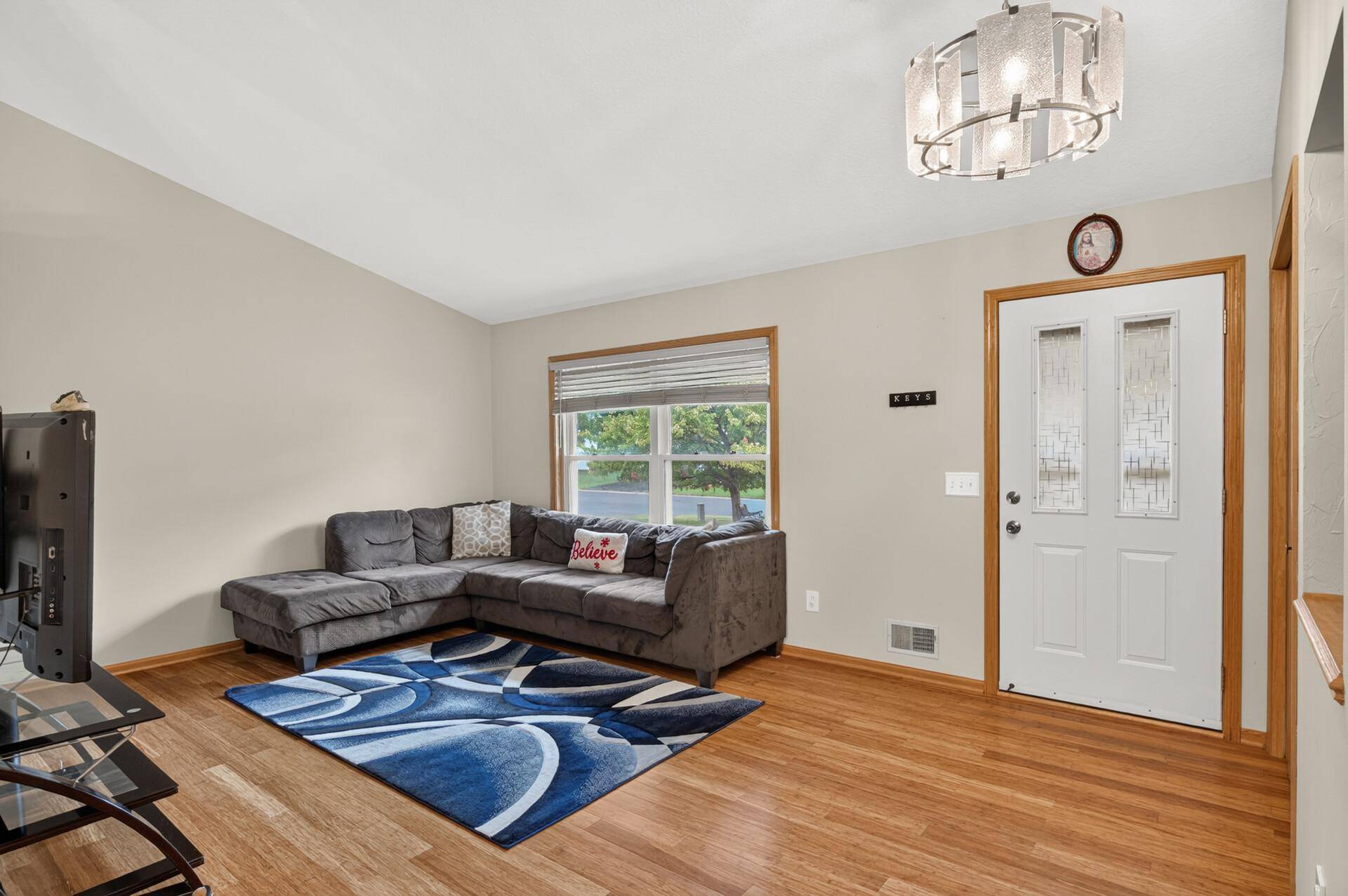 4410 S River RUN, Savage, MN 55378