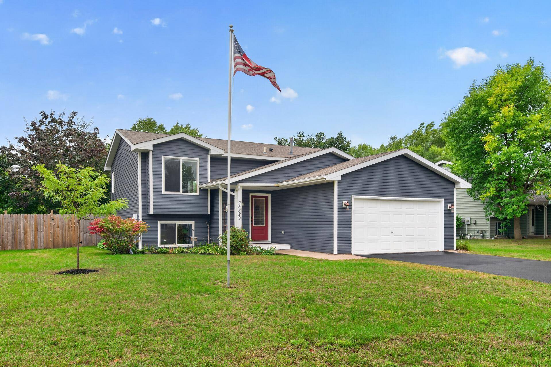 25829 10th ST W, Zimmerman, MN 55398