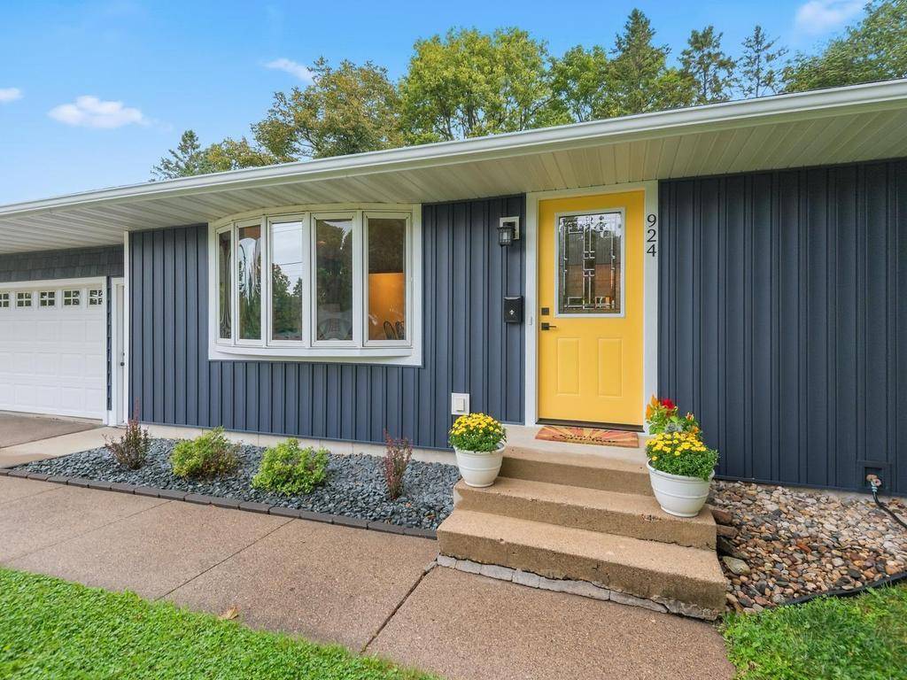 924 Ravine ST, Faribault, MN 55021