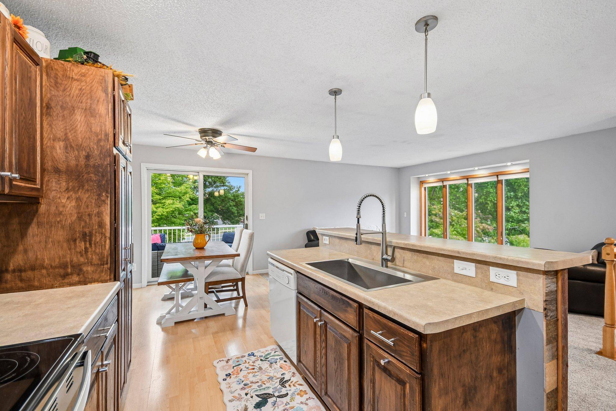 178 Sieben Crest LN, Hastings, MN 55033