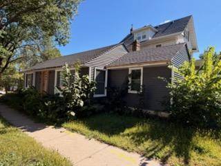1064 Lawson AVE E, Saint Paul, MN 55106