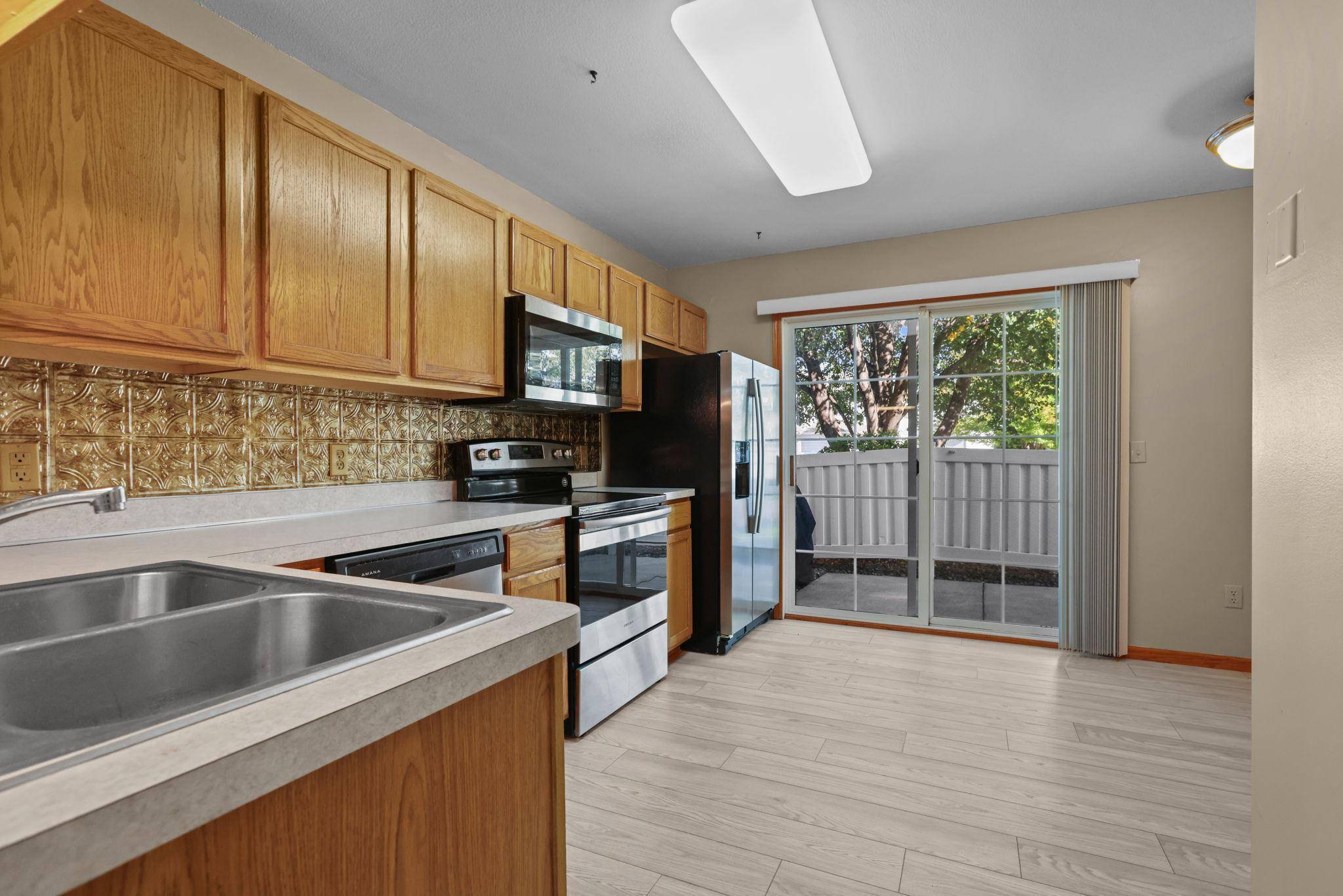 1358 Idlewood WAY, Shakopee, MN 55379
