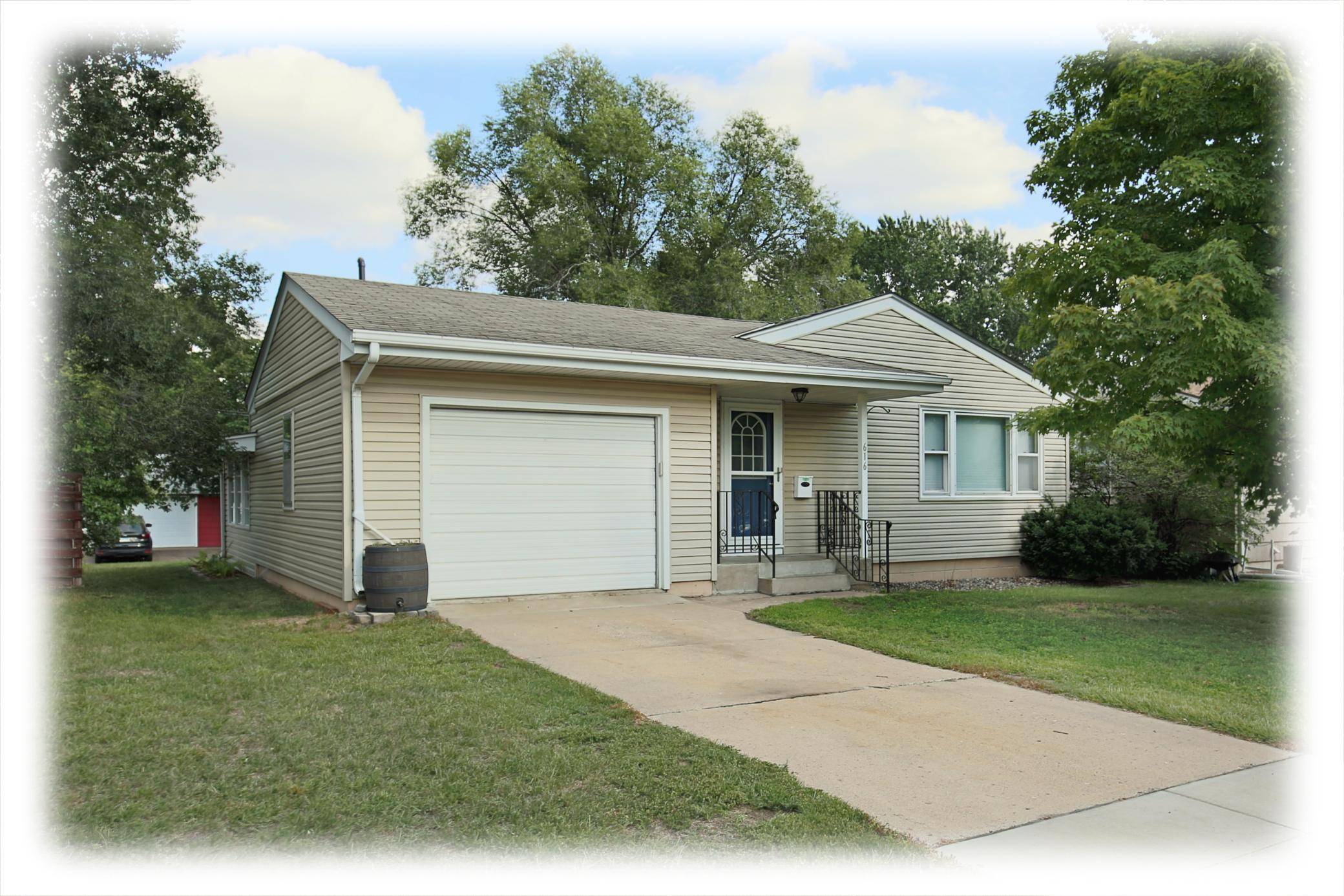 616 3rd AVE NE, Osseo, MN 55369