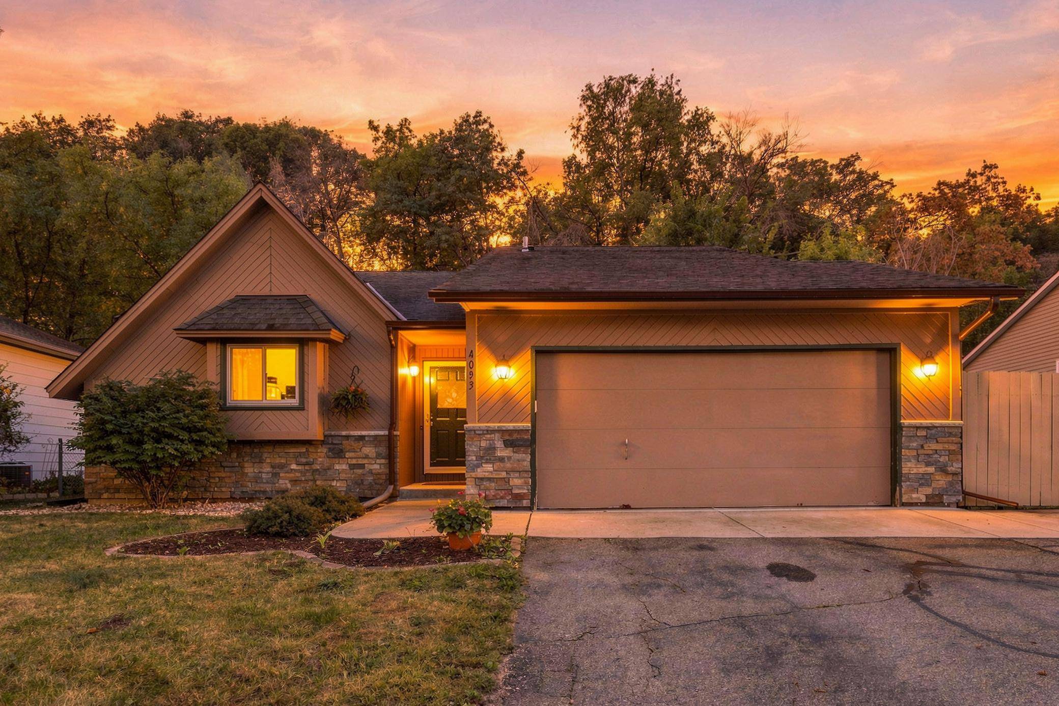 4093 W 131st ST, Savage, MN 55378