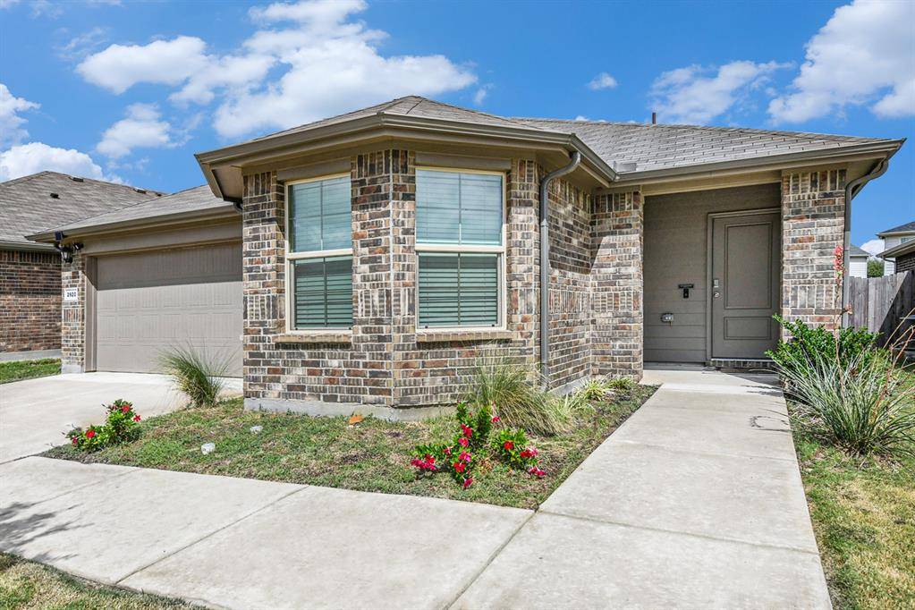 2920 Manu Street, Fort Worth, TX 76123