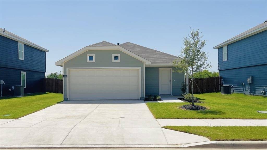 4232 WOODHILL BEND Drive, Fort Worth, TX 76036