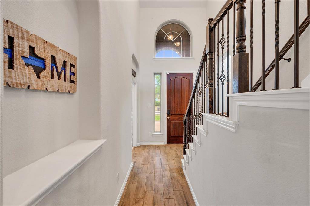 3233 Burgundy Lane, Midlothian, TX 76065
