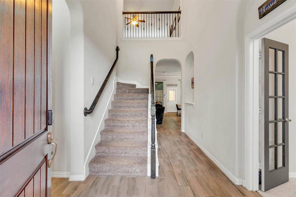 3233 Burgundy Lane, Midlothian, TX 76065