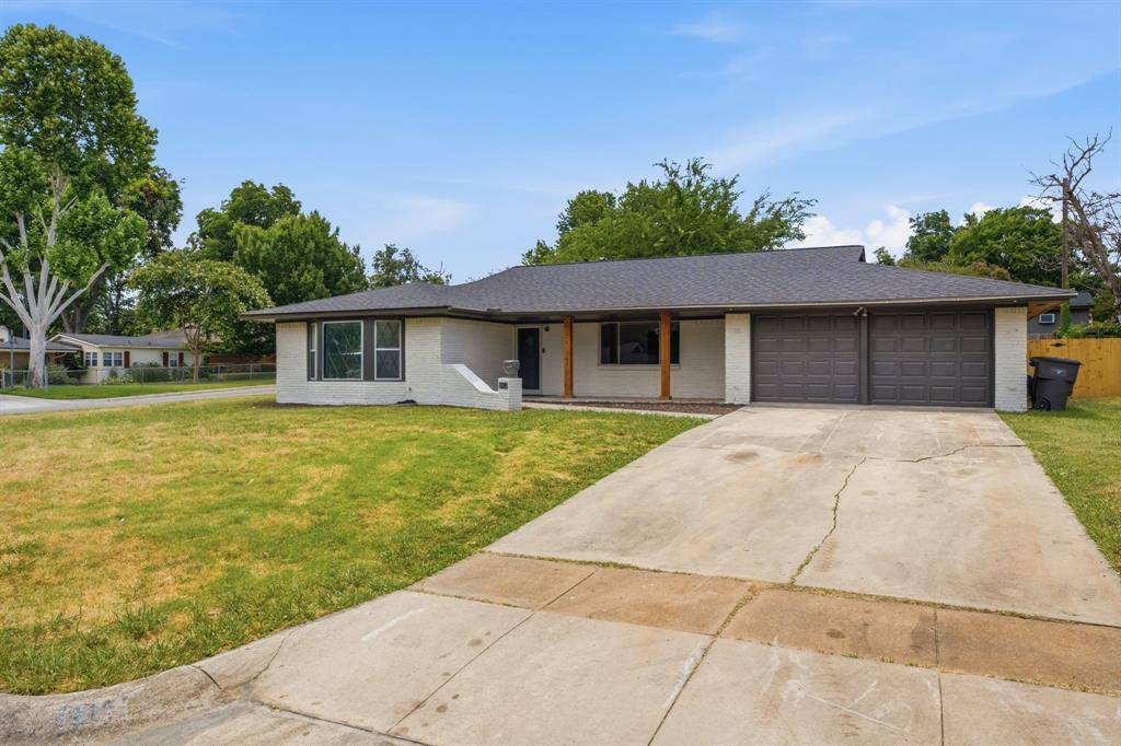 5512 Westcreek Drive, Fort Worth, TX 76133