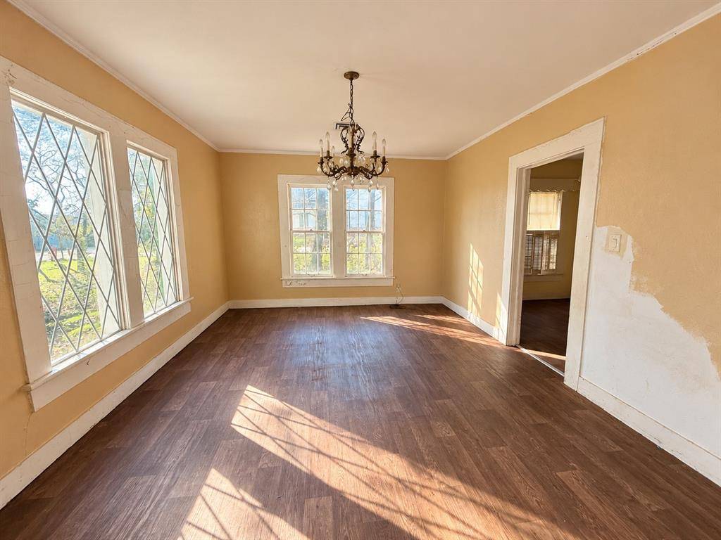 100 Smith Street, Naples, TX 75568