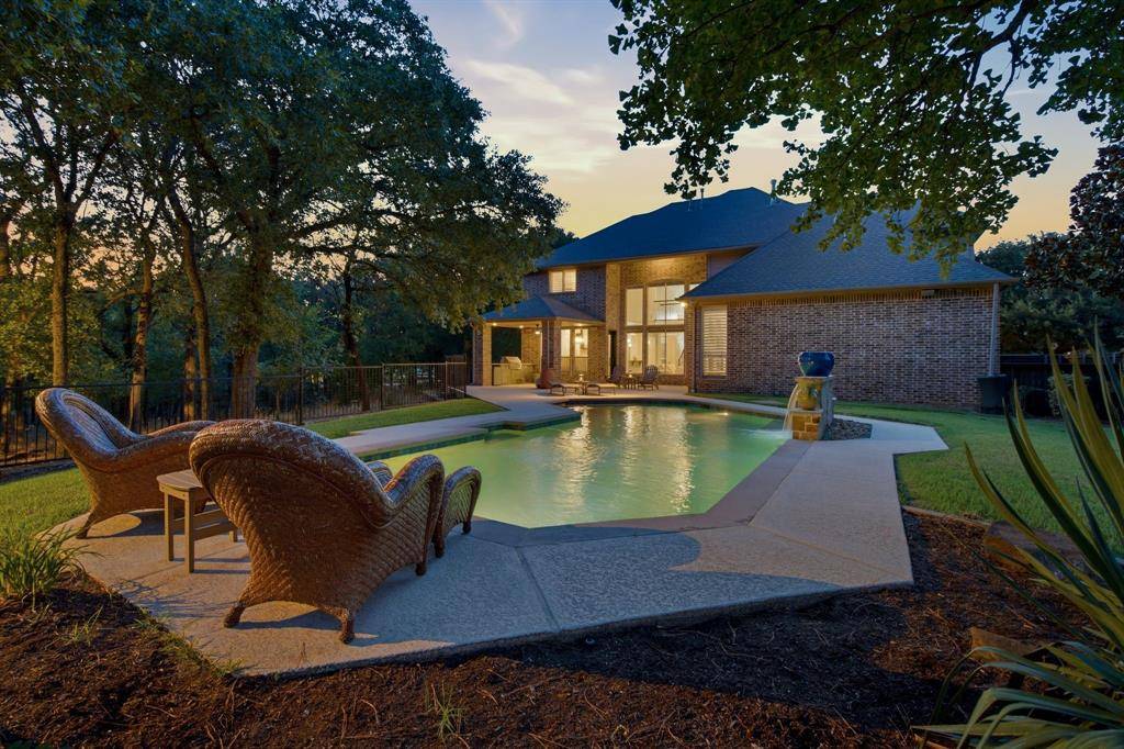 2104 Beachview Drive, Flower Mound, TX 75022