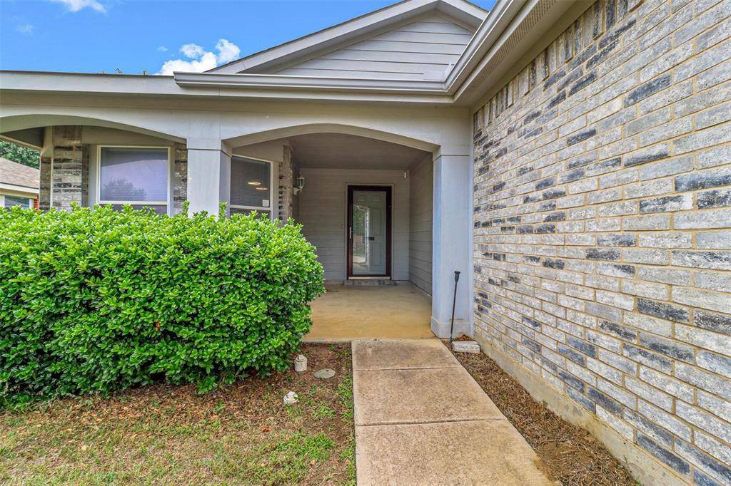 2205 Lookout Lane, Denton, TX 76207