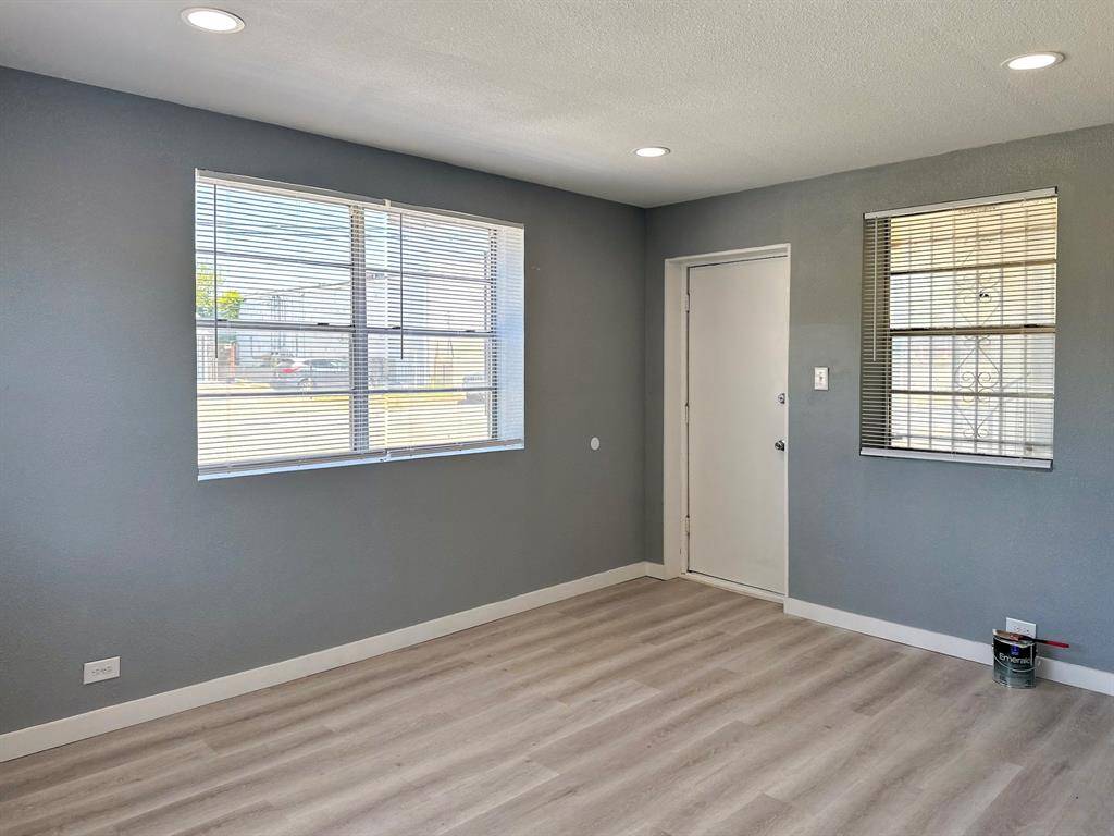 709 W Richmond Avenue #2, Fort Worth, TX 76110