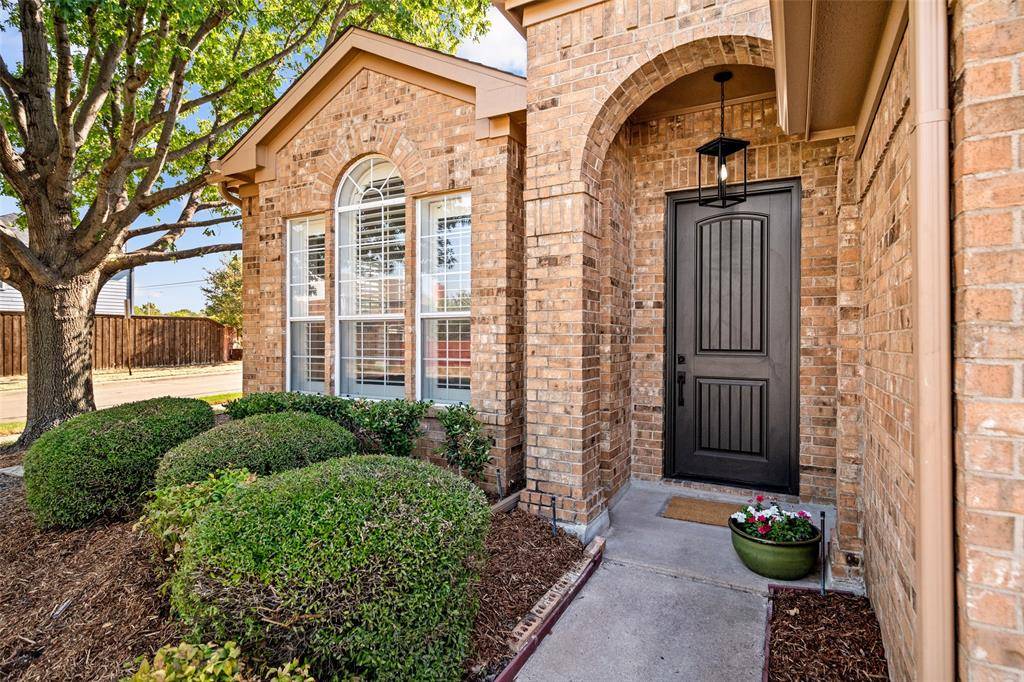 8120 Tavaros Drive, Plano, TX 75024